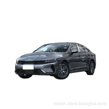 Yueda Kia K5 Kaiku 2021 270T CVVD Fashion Edition benzineauto 170 pk vier deuren vijf zitter